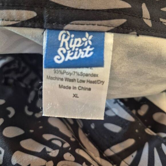 Rip Skirt Women's Shibori Charcoal Floral Poly/Spandex Wrap Skirt - Picture 14 of 14